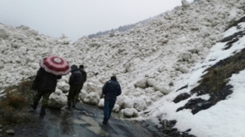 В Дагестане нарушено транспортное сообщение с 10 населёнными пунктами из-за схода лавины
