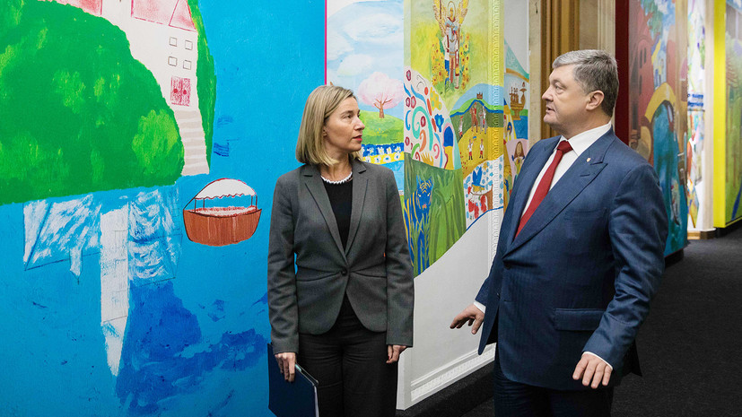 Порошенко приветствует продление санкций ЕС против России
