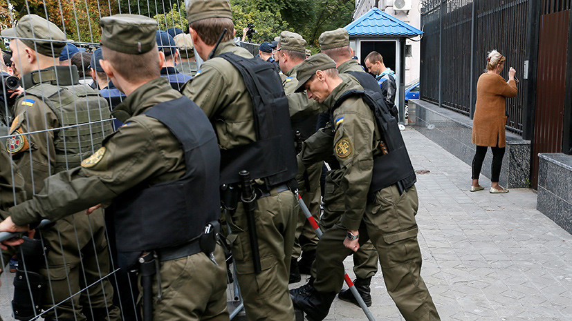 Полиция Украины усилит охрану российских дипучреждений в день выборов президента России