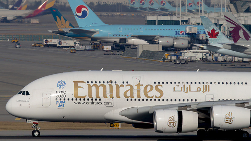 Член экипажа лайнера авиакомпании Emirates выпал из самолёта в аэропорту Уганды