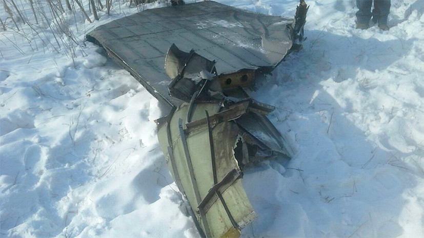 СК начал проверку по факту срыва створки люка с взлетающего самолёта в Якутске