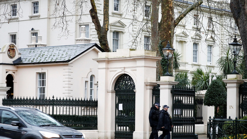 Посольство России прокомментировало обвинения британских СМИ в адрес Франции по делу Скрипаля