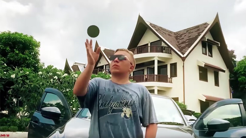 Рэпер Витя АК-47 анонсировал серию плей-офф КХЛ между «Салаватом Юлаевым» и «Трактором»