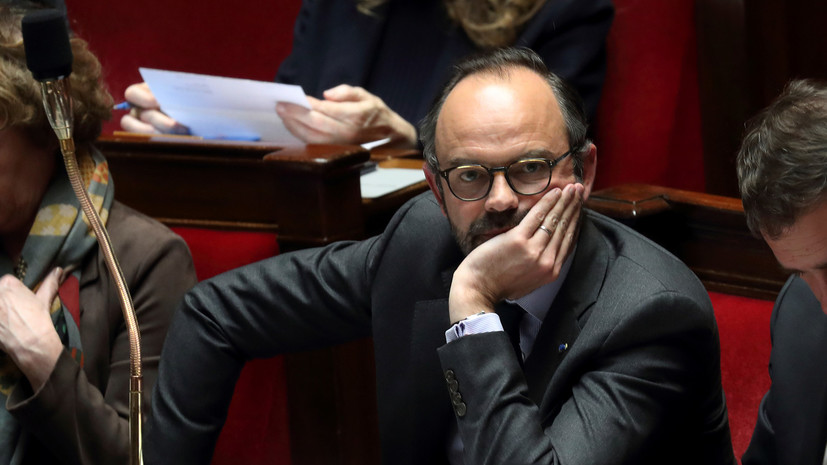 Премьер Франции назвал серьёзной ситуацию с захватом заложников на юге страны