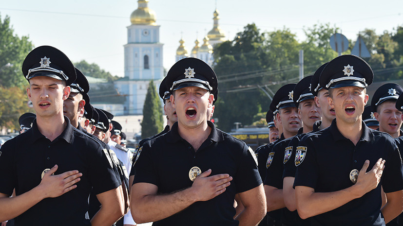 «Игра в имитацию»: как и зачем на Украине создают патрульную полицию Крыма