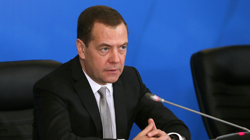 Медведев: правительство выделит по 1 млн рублей за каждого погибшего при пожаре в Кемерове
