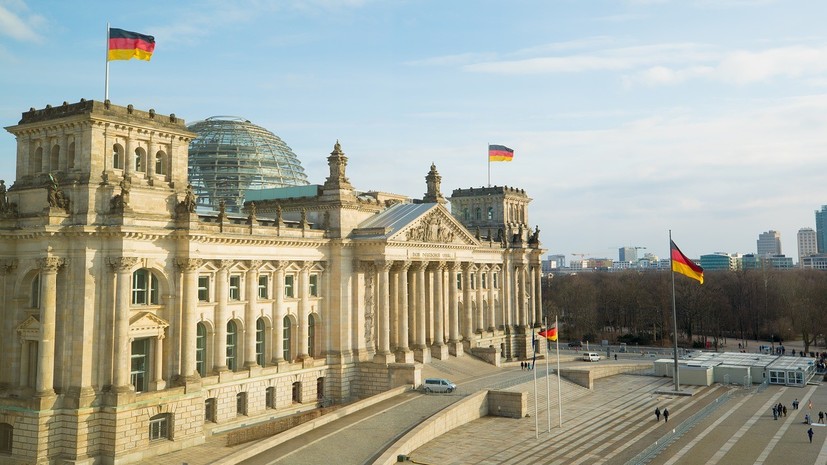 СМИ: Германия намерена выслать четырёх российских дипломатов