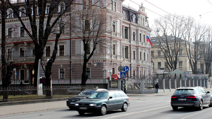 Эстония, Латвия и Литва высылают российских дипломатов из-за дела Скрипаля