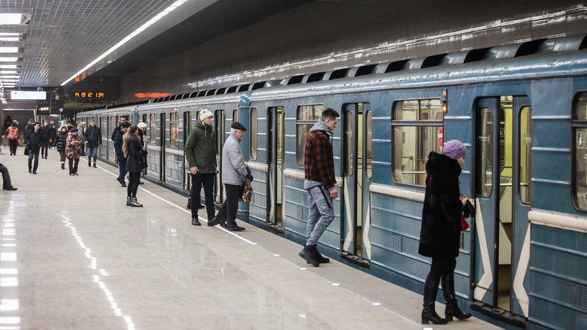 На оранжевой ветке московского метро произошёл сбой в движении поездов