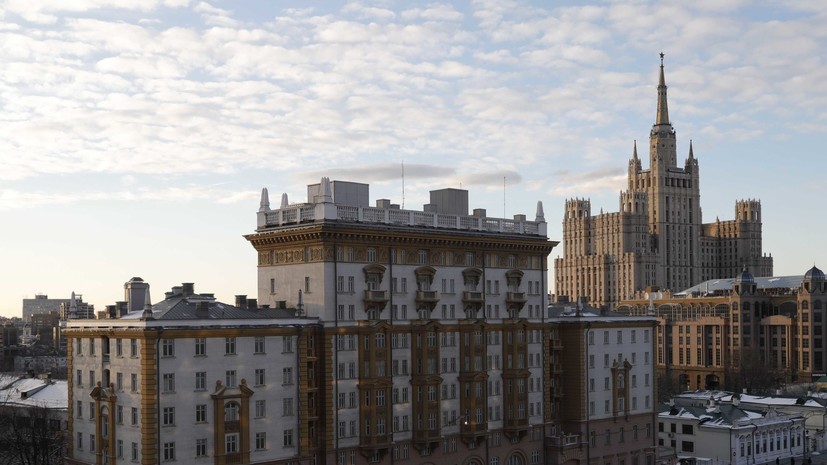 МИД: 58 сотрудников посольства США в Москве должны покинуть Россию до 5 апреля