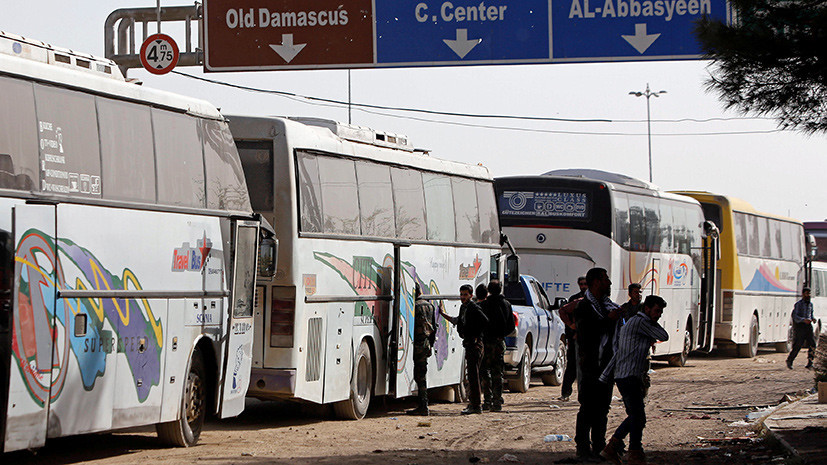 Центр по примирению принял решение о продлении гуманитарных пауз в Сирии