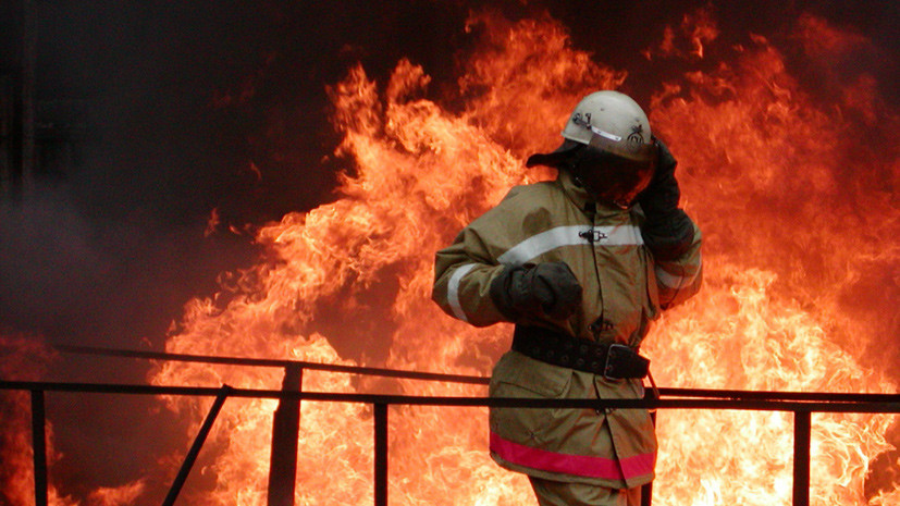 Источник: в Ленинградской области произошёл пожар на складе с серой