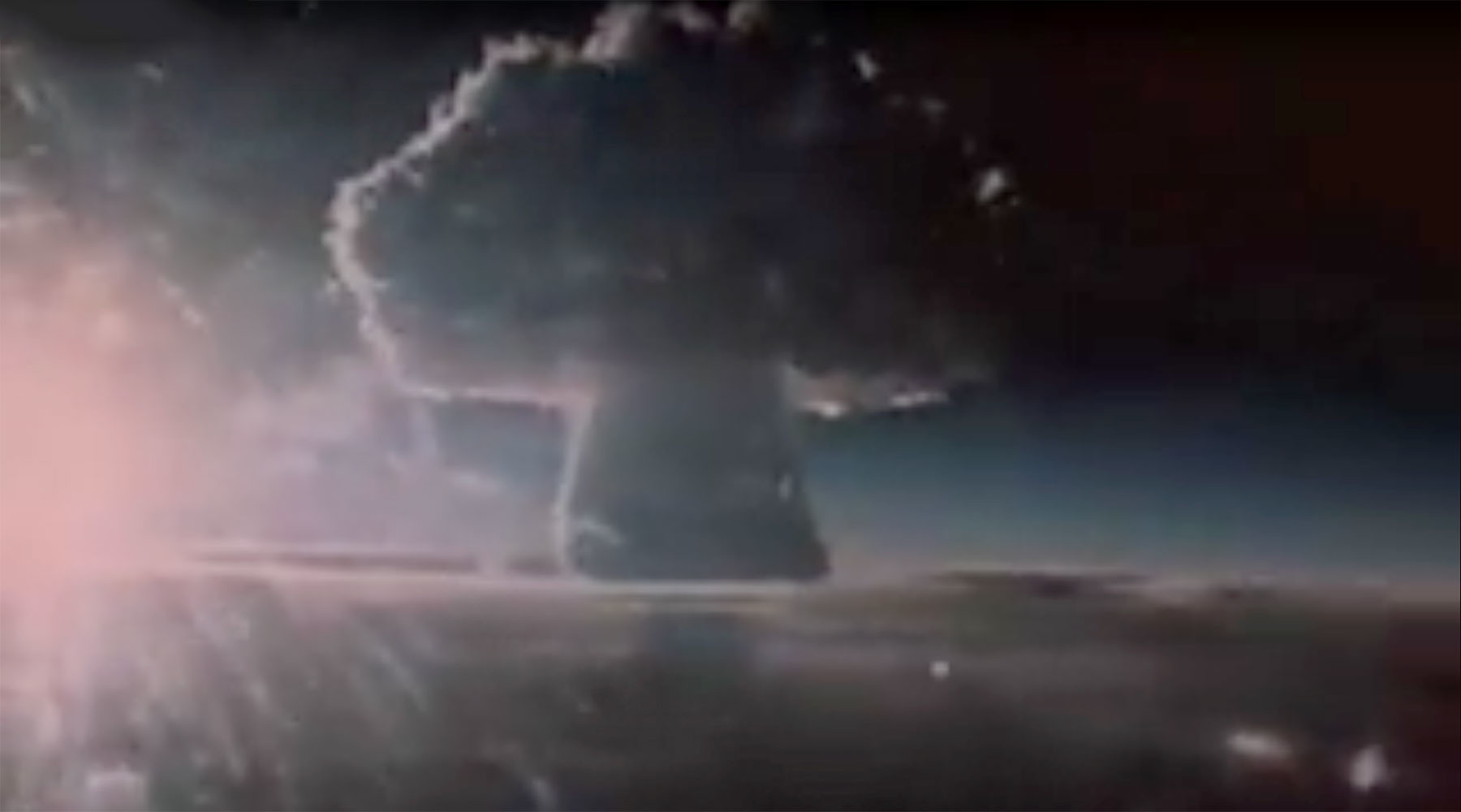 Самые мощные ядерные взрывы в истории. Царь бомба 30 октября 1961. Царь бомба новая земля 1961. Испытание водородной бомбы 1961. Водородная бомба новая земля 1961.