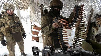 Украинские военные во время проведения операции в Донбассе