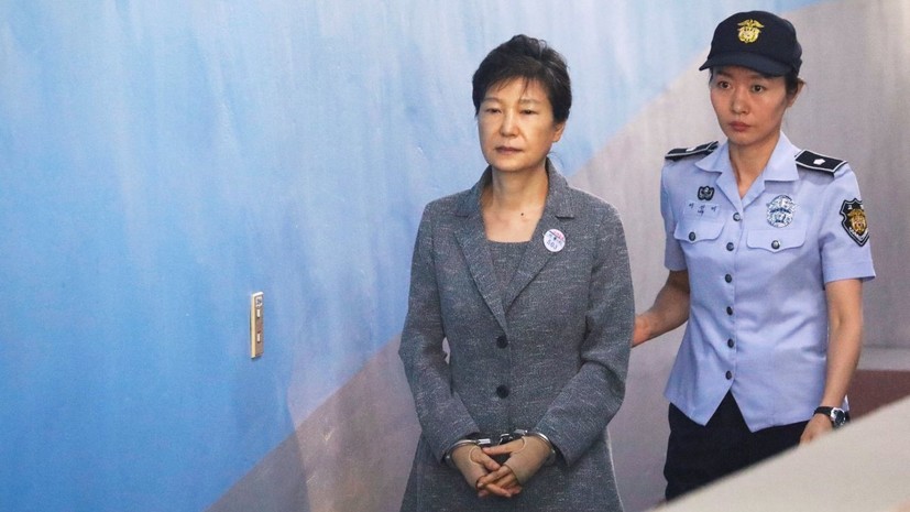 Коррупция по дружбе: экс-президента Южной Кореи приговорили к 24 годам заключения