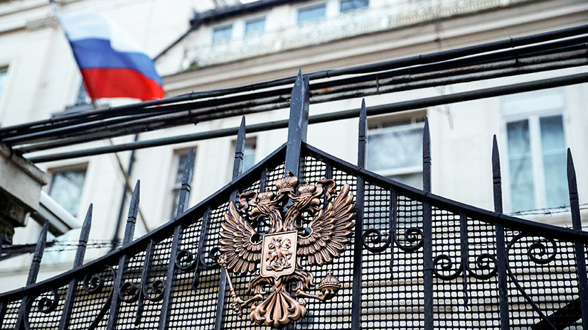«Встреча давно назрела»: МИД Британии пообещал рассмотреть запрос посольства России на переговоры Яковенко и Джонсона