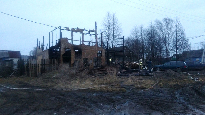 СК возбудил дело по факту гибели пяти человек при пожаре в Новгородской области