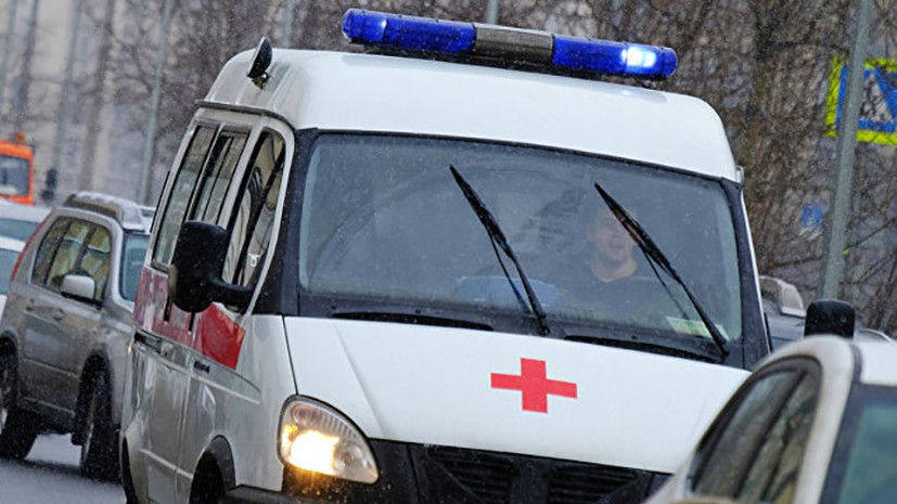 В Крыму произошло столкновение микроавтобуса и электрички