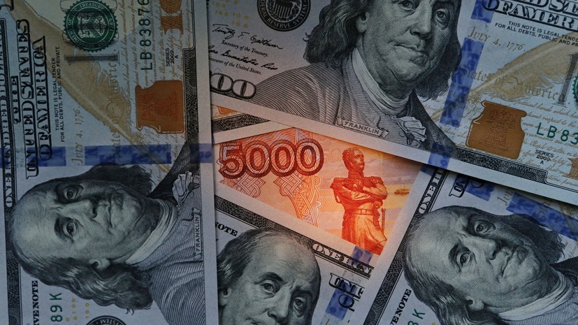 Недооценённый риск: курс доллара США превысил 60 рублей впервые с ноября 2017 года