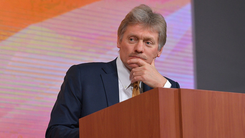 Песков заявил, что Россия не станет скоропалительно отвечать на новые санкции США