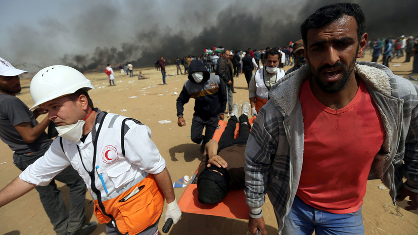 Число пострадавших при столкновениях с военными Израиля палестинцев превысило 500