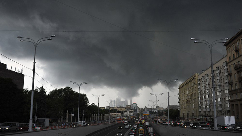МЧС предупредило о дождях и порывистом ветре в Москве