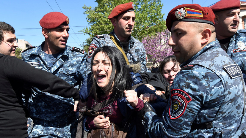 В Ереване задержаны более 70 демонстрантов