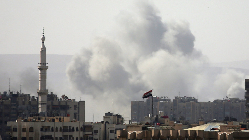 СМИ: ВВС Сирии наносят удары по позициям террористов к югу от Дамаска