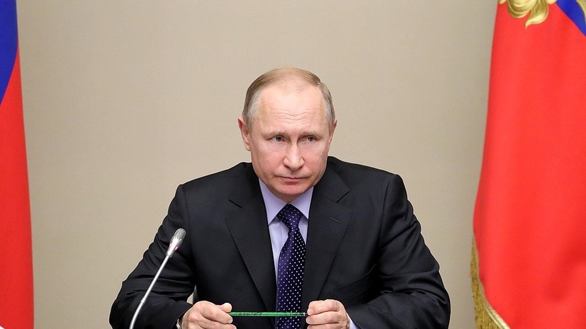 Путин провёл совещание с Шойгу и главой Генштаба ВС России
