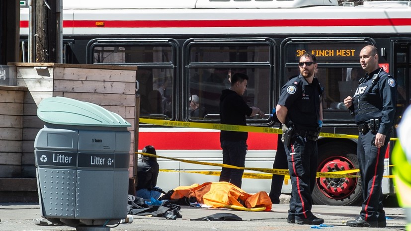 Совершившему наезд на пешеходов в Торонто предъявлены обвинения в убийстве