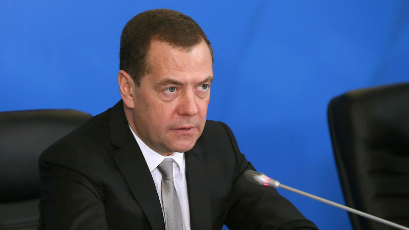 Генсек правящей партии Японии анонсировал встречу с Медведевым