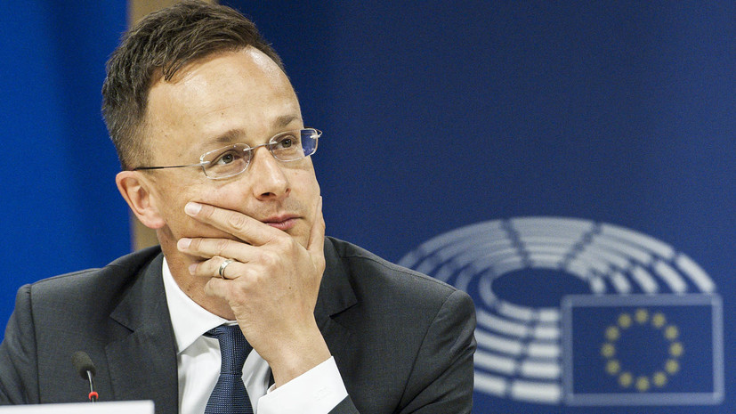 Глава МИД Венгрии назвал условие проведения комиссии Украина — НАТО