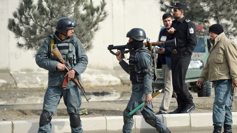 В Афганистане при нападении на военный конвой погибли 11 человек