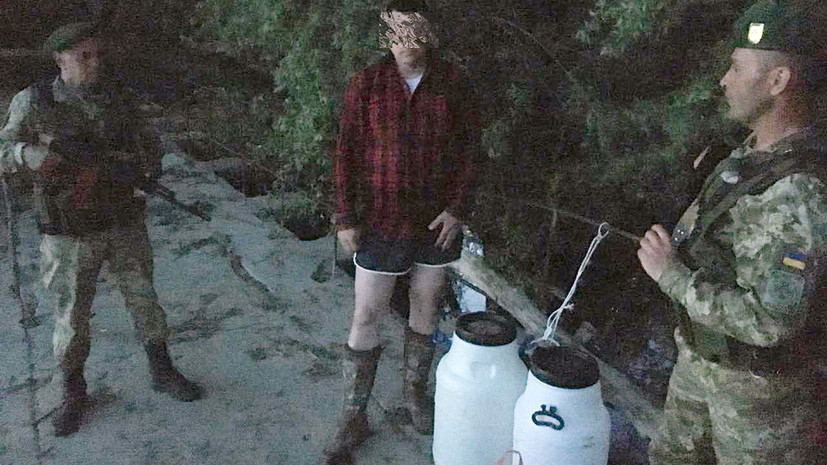 Норвежец на пластиковых бочках пытался переплыть украинско-румынскую границу по Дунаю