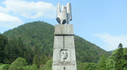 Памятник генералу Каролю Сверчевскому в Яблонках