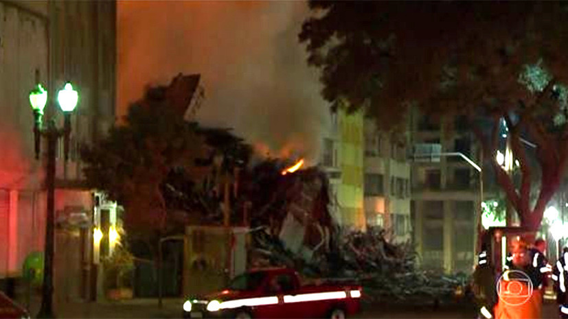 В Сан-Паулу обрушилось горящее многоэтажное здание