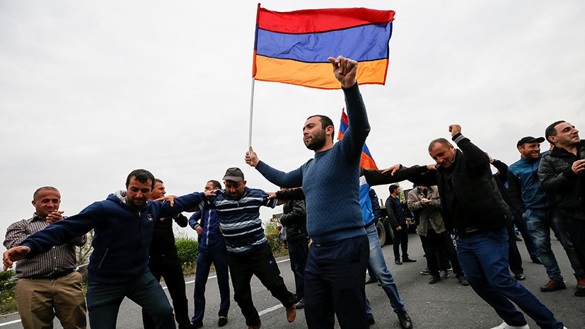 В Минобороны Армении призвали не препятствовать передвижению военной техники