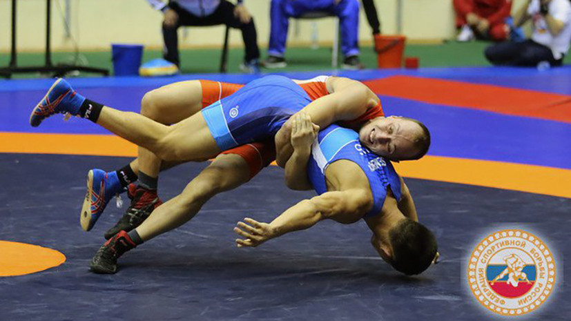 Российский борец Емелин стал чемпионом Европы в весовой категории до 60 кг
