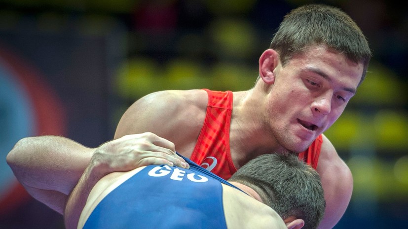 Россиянин Сурков стал чемпионом Европы по греко-римской борьбе в весовой категории до 67 кг