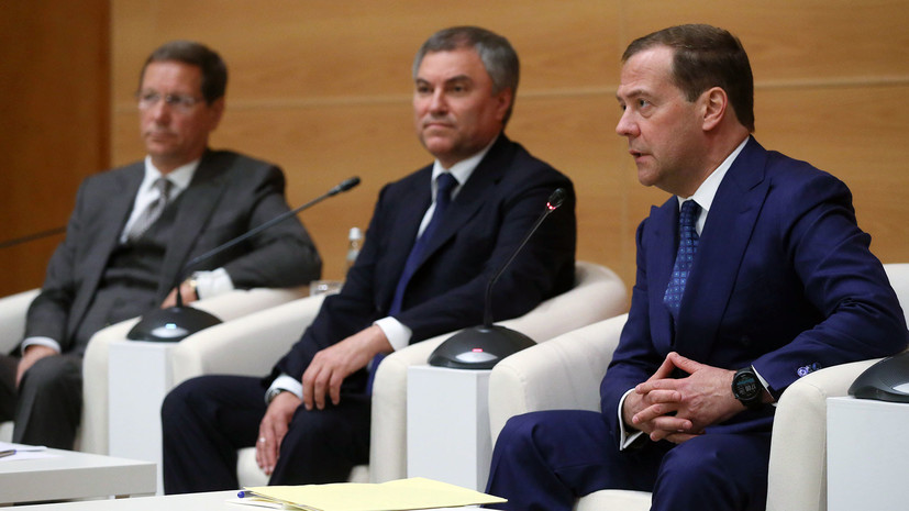 «Сочетание контроля и развития»: Медведев назвал первых претендентов на места в новом правительстве