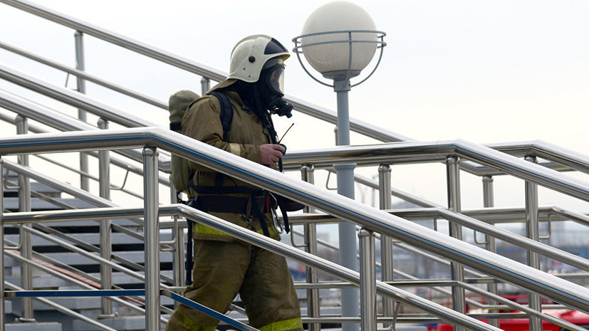 Почти 300 человек эвакуировали из-за возгорания в школе Уфы