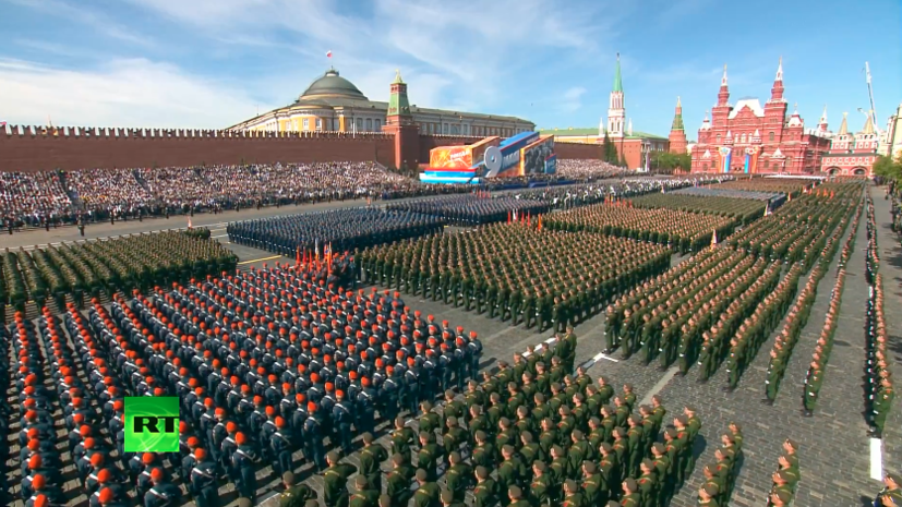 На Красной площади начался парад в честь 73-й годовщины Победы