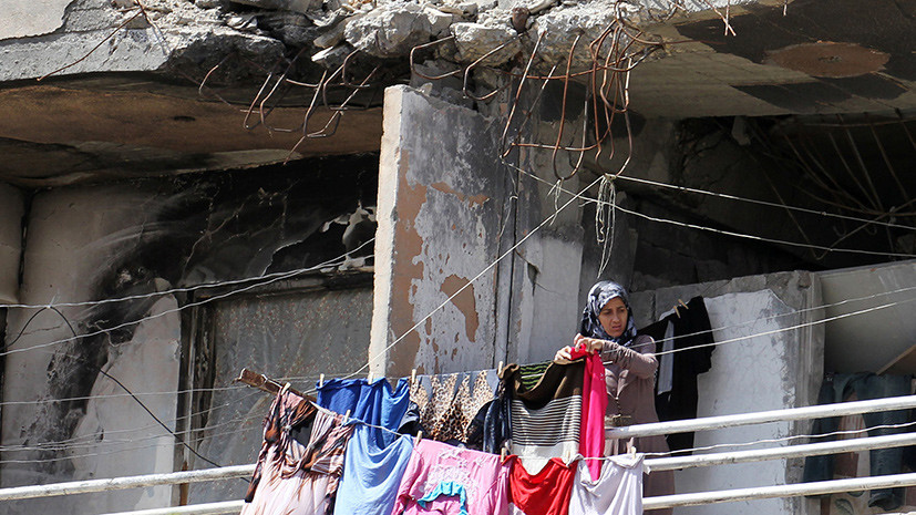 Более 300 человек вернулись в свои дома в Хомсе и Восточной Гуте за сутки