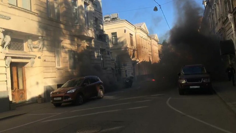 МИД Латвии вручил ноту послу России в связи с нападением на посольство в Москве