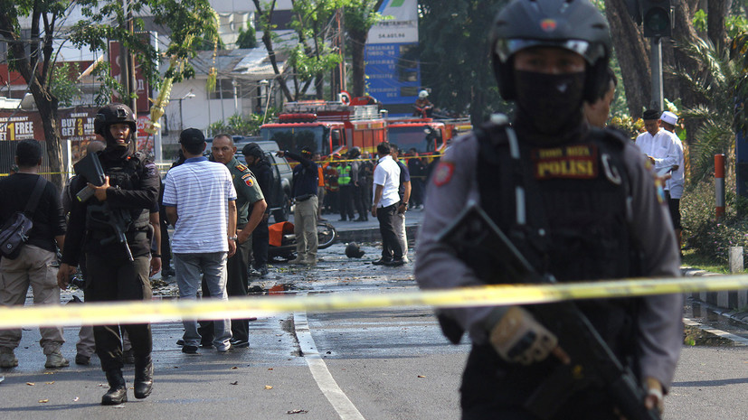 В полиции уточнили число погибших в результате инцидентов в Индонезии