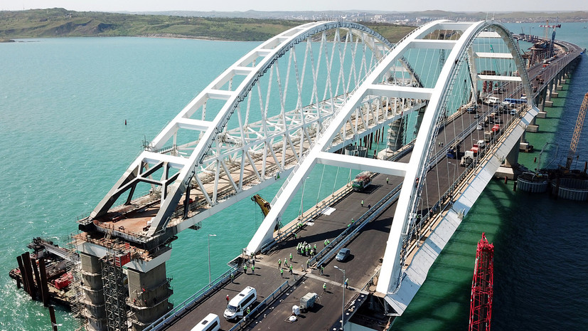 В Крыму завершилось строительство автоподхода к мосту через Керченский пролив