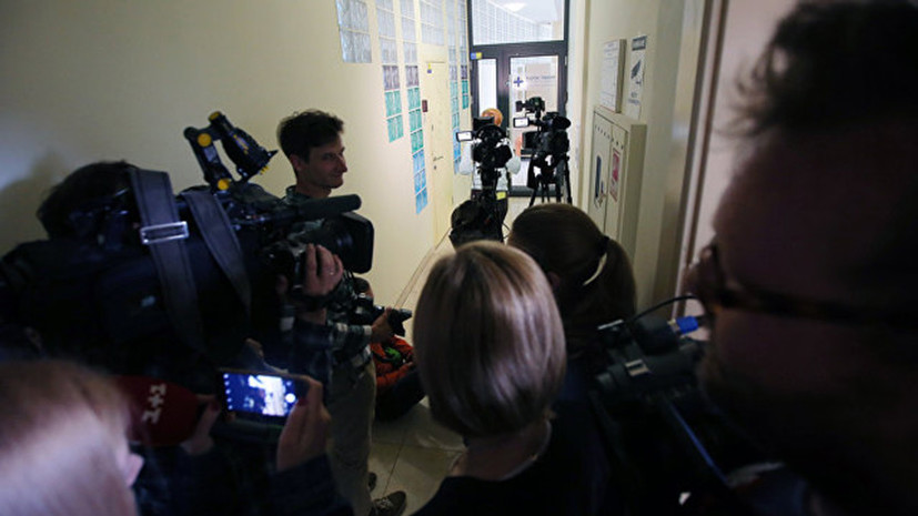 В Киеве завершился длившийся более 8 часов обыск в офисе РИА Новости Украина