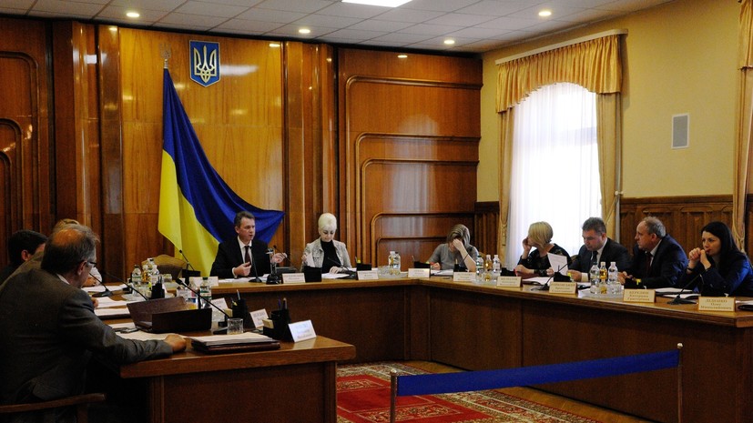 «Порошенко не прошёл испытание на демократию»: почему Европарламент настаивает на замене состава ЦИК на Украине