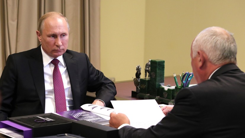 Путин поручил наладить массовое производство машин проекта «Кортеж»