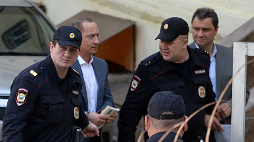Суд арестовал Пирумова по делу о хищениях в Эрмитаже